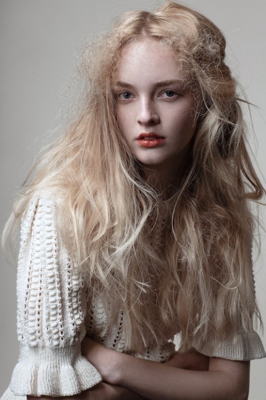 Foreign look magazine